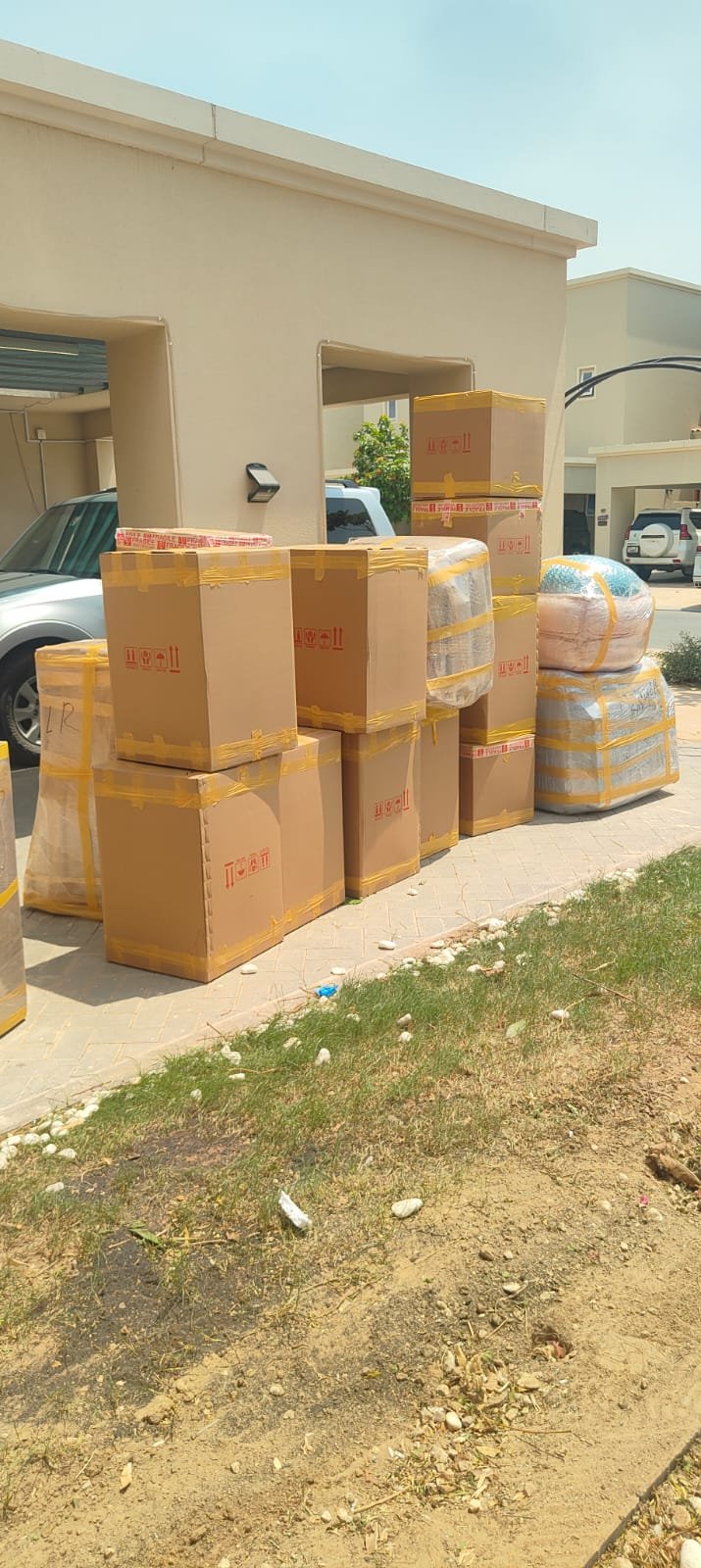 PackPoint Movers professional moving team in Dubai